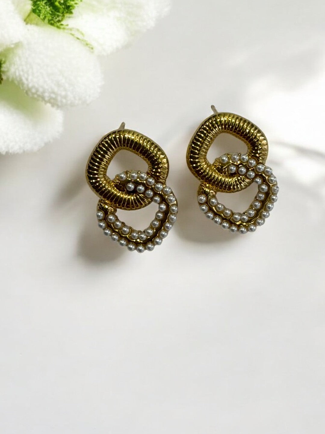 GOLD STACKED SQUARE WRINICA EARRINGS
