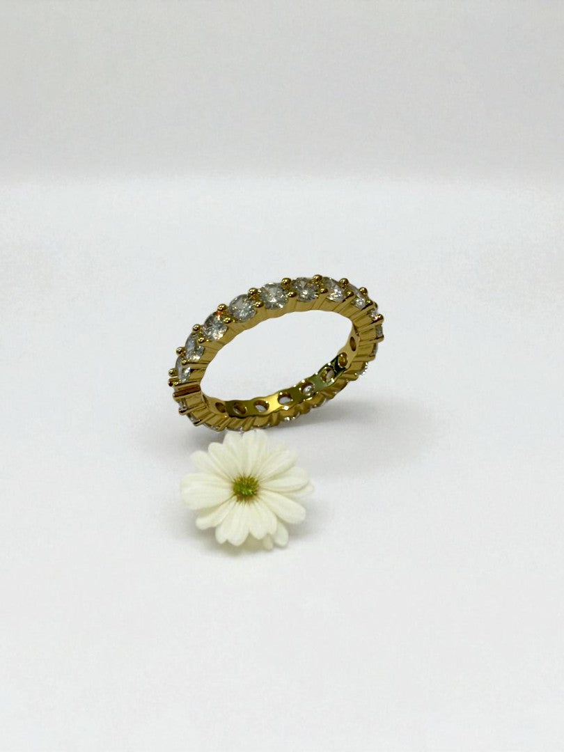 GOLDEN DIAMOND VINEE RING