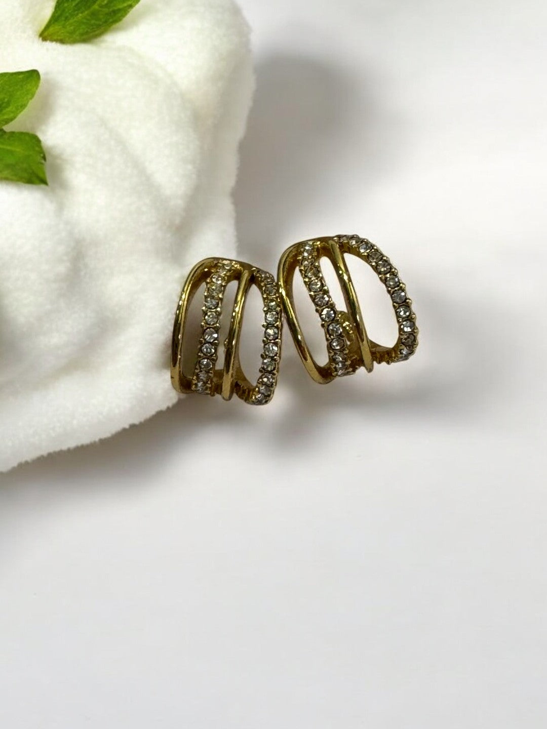 GOLD DIAMOND NRICEY EARRINGS