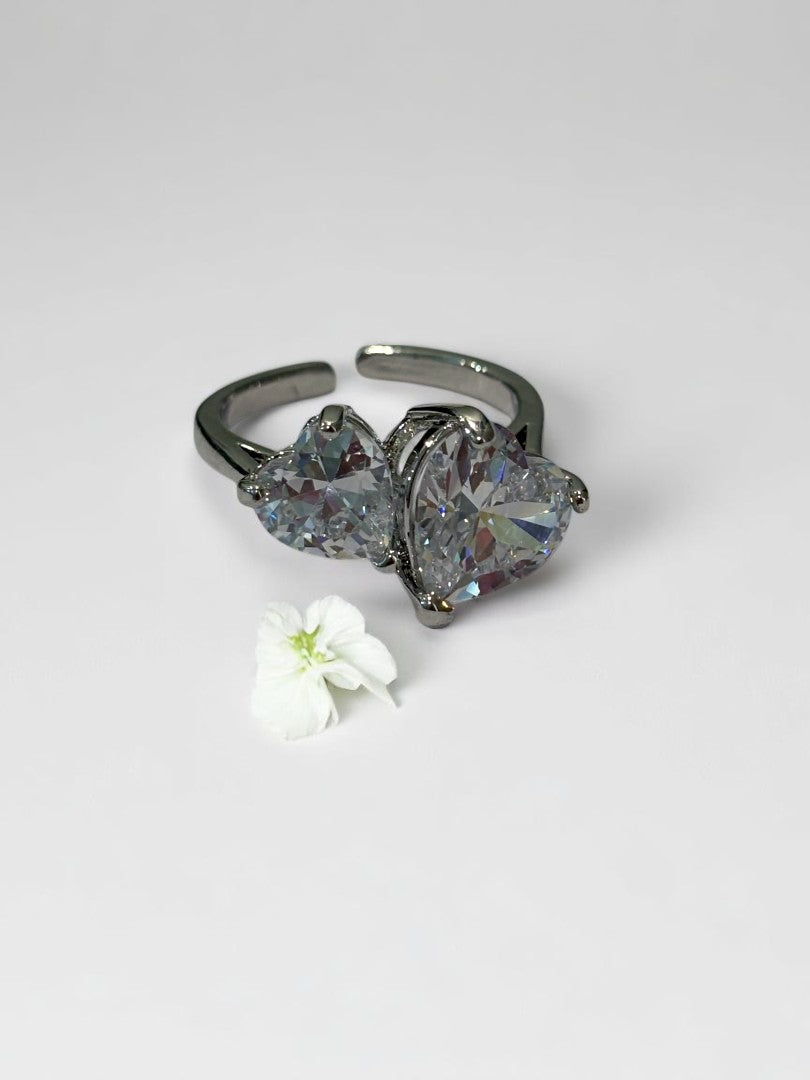 SILVER HEART DIAMOND JEMMY RING