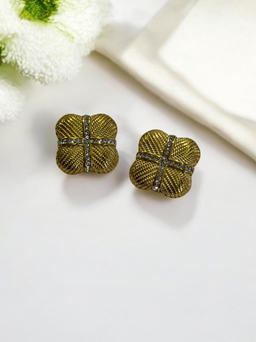 GOLDEN DIAMOND KAIAN EARRINGS