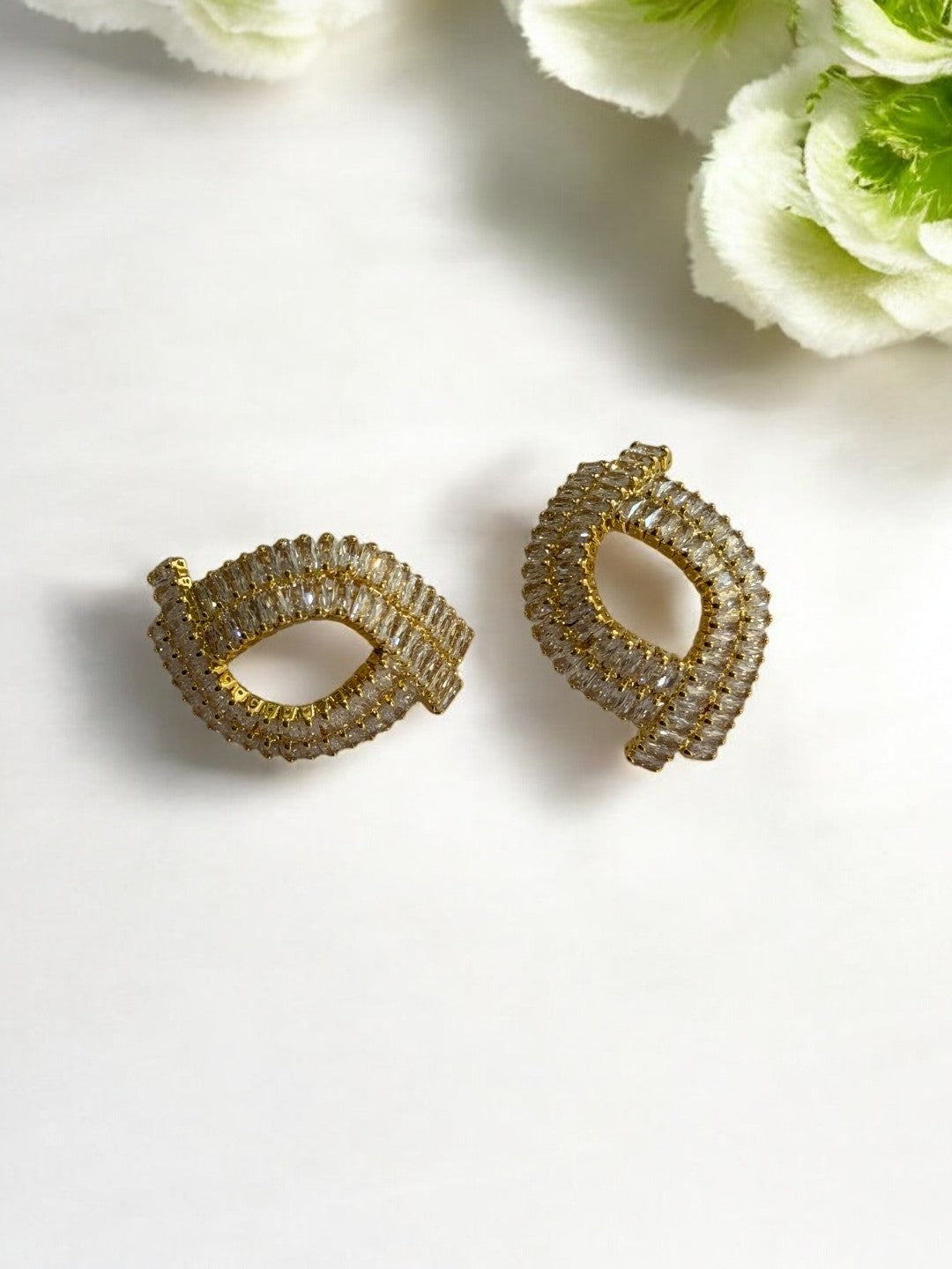 GOLDEN DIAMOND CALANIA EARRINGS