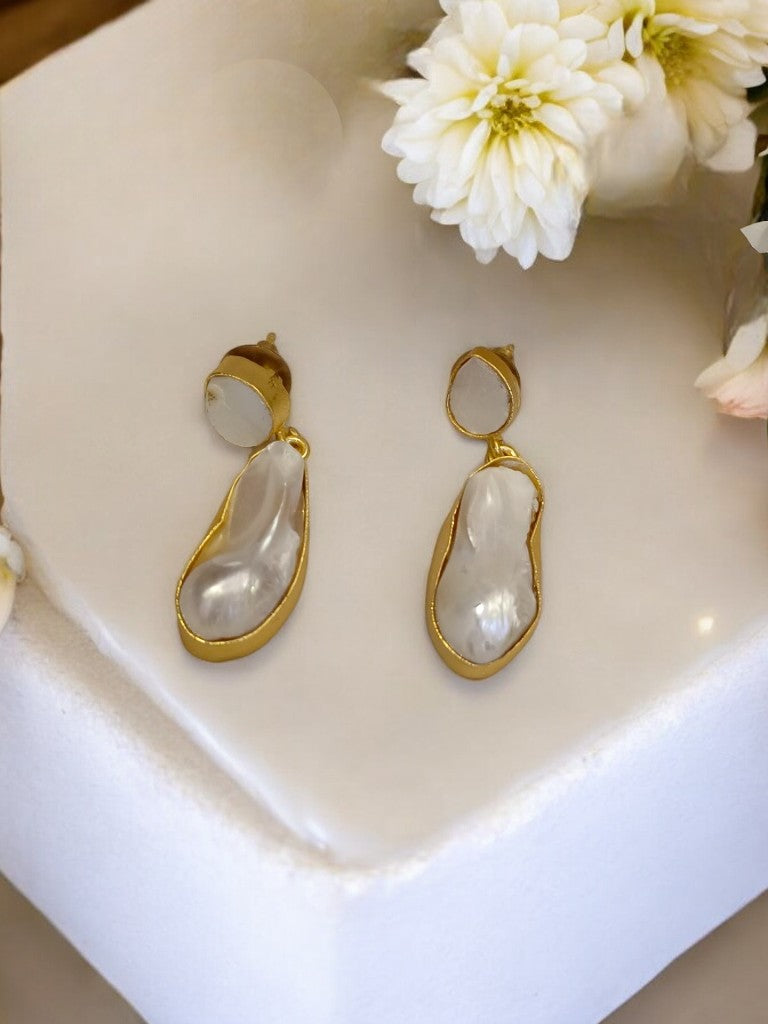 MOTHER OF PEARL ABHAH JEWELLERY SET
