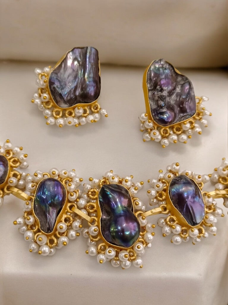 MOTHER OF PEARL BLACK CAROBINA JEWELLERY SET
