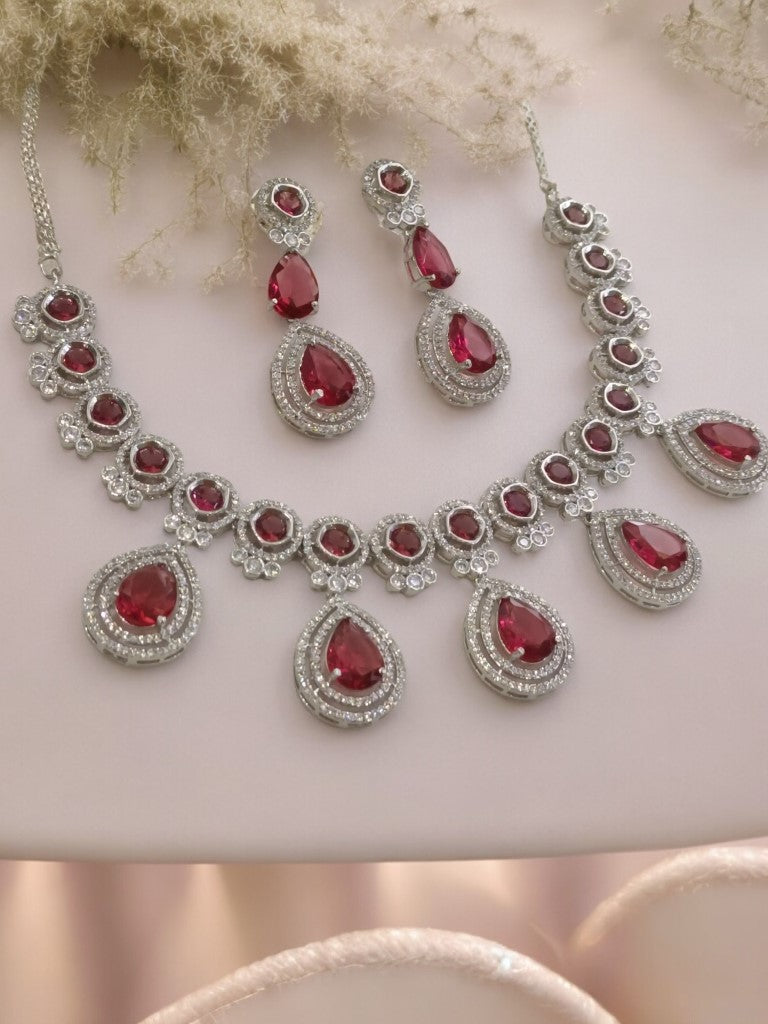 RED NAMYA DIAMOND JEWELLERY SET