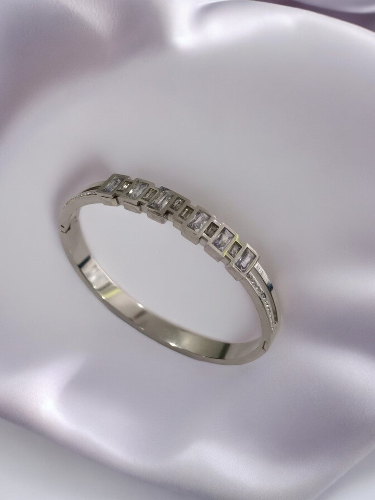 SILVER RECTANGULAR DIAMOND AMBER BRACELET