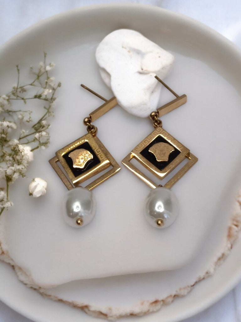 ROSE GOLD SQUARE EMBOSSED WITH PEARL DELIAH EARRINGS