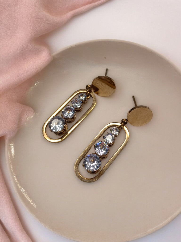 GOLD DIAMOND LUCY EARRINGS