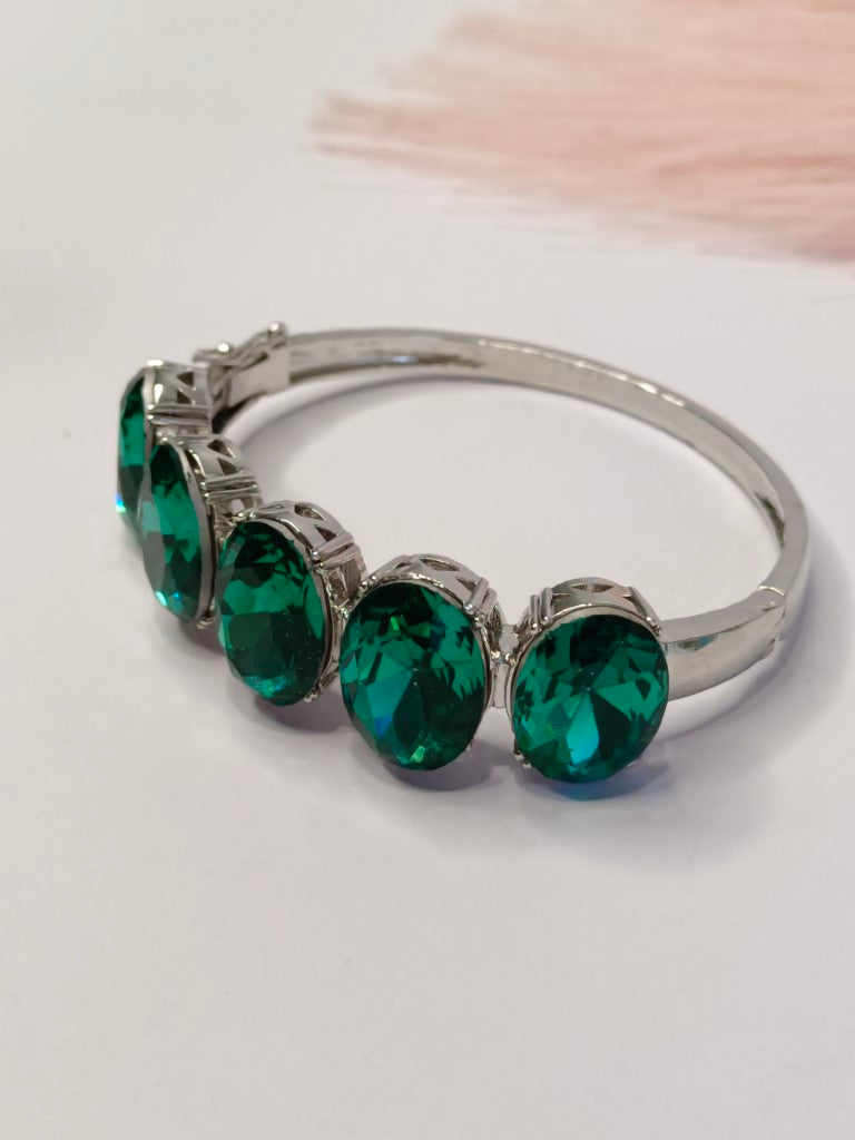 GREEN STONE MADDOXY BRACELET