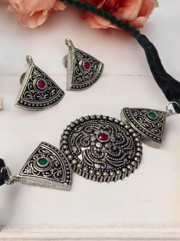 RUBY AND GREEN KARALI GERMAN SILVER JEWELLERY SET