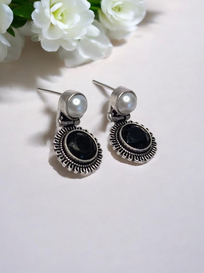 BLACK HITHANSHI GERMAN SILVER EARRINGS