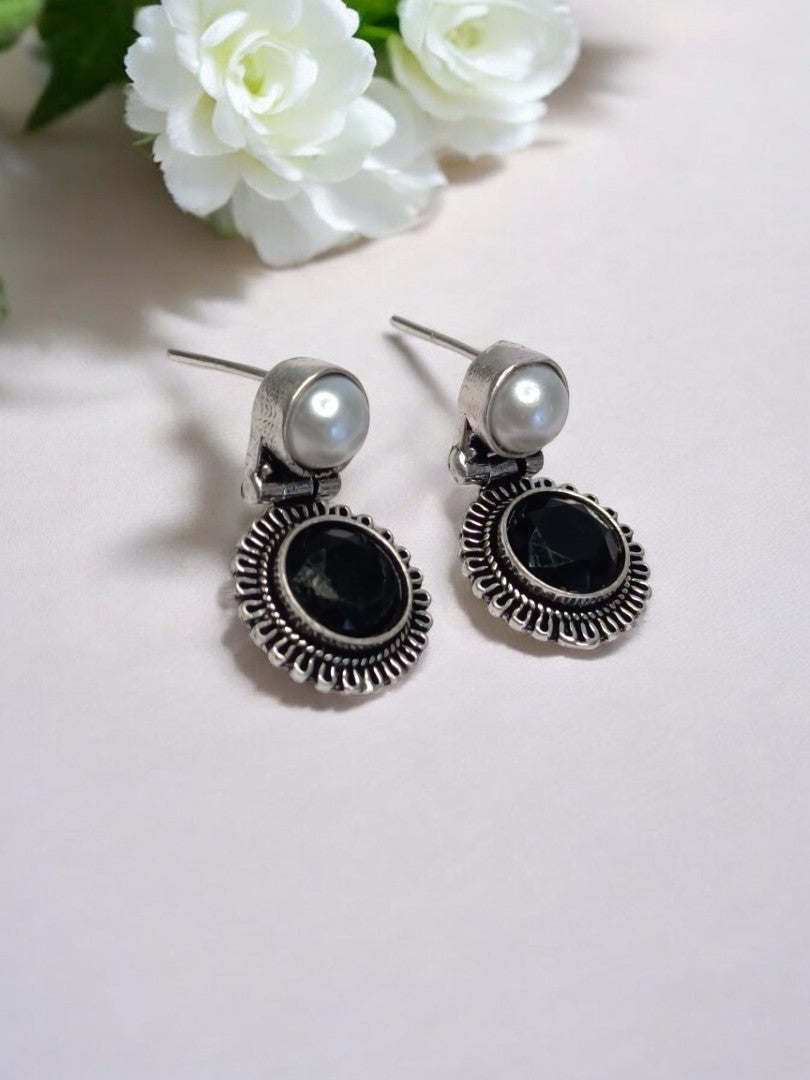 BLACK HITHANSHI GERMAN SILVER EARRINGS