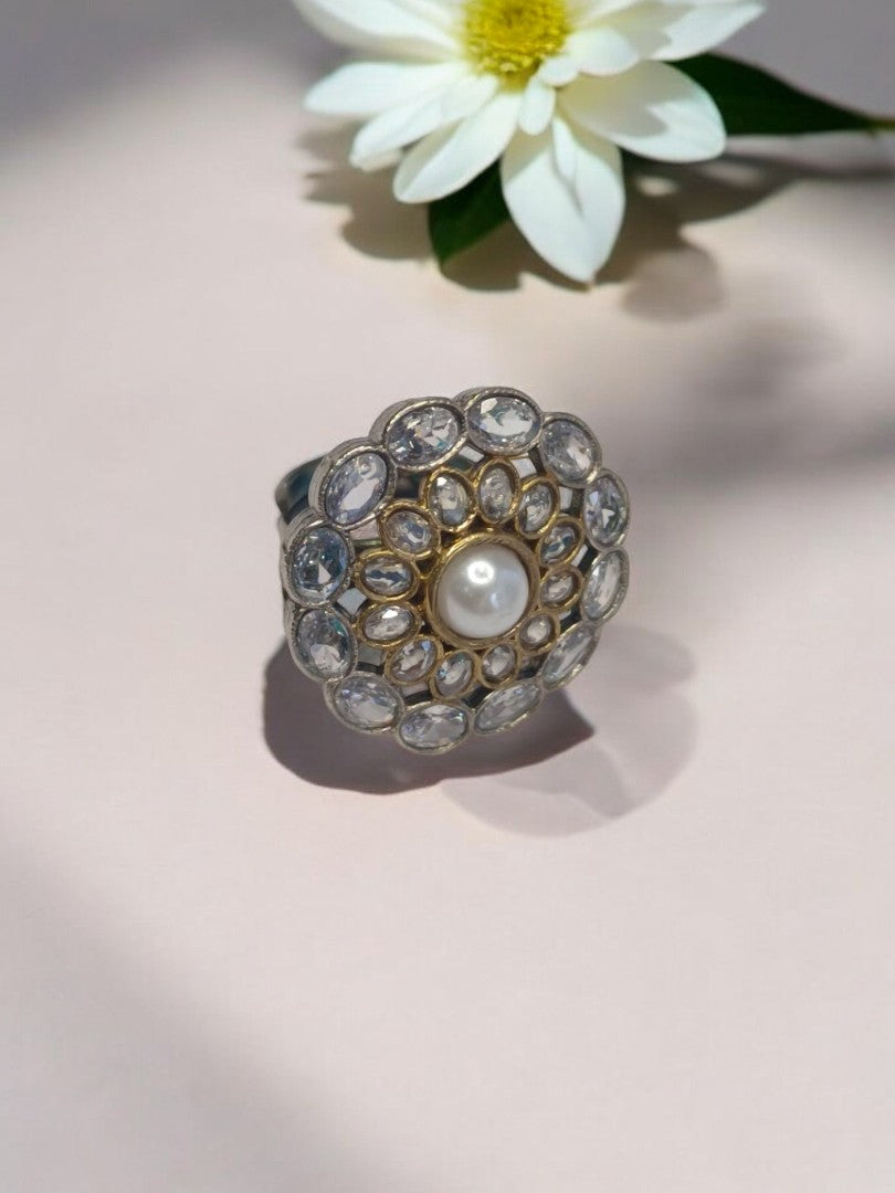 DIAMOND ROUND NIKA GERMAN SILVER RING