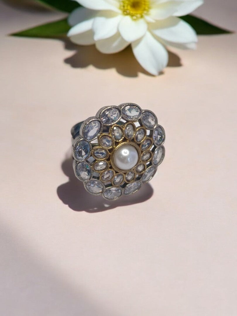 DIAMOND ROUND NIKA GERMAN SILVER RING