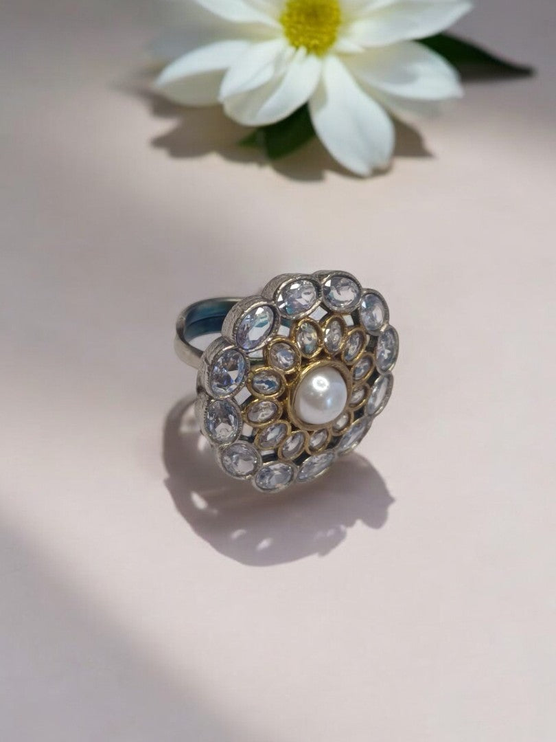DIAMOND ROUND NIKA GERMAN SILVER RING