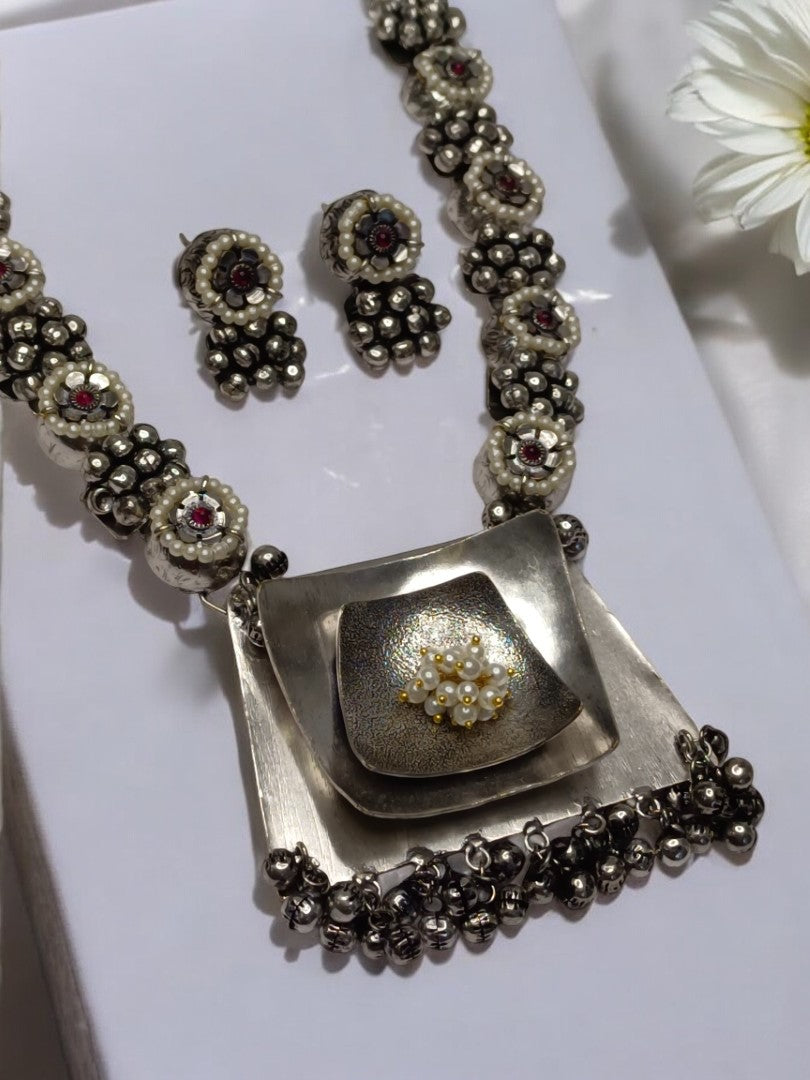 MANHSHVI GERMAN SILVER JEWELLERY SET