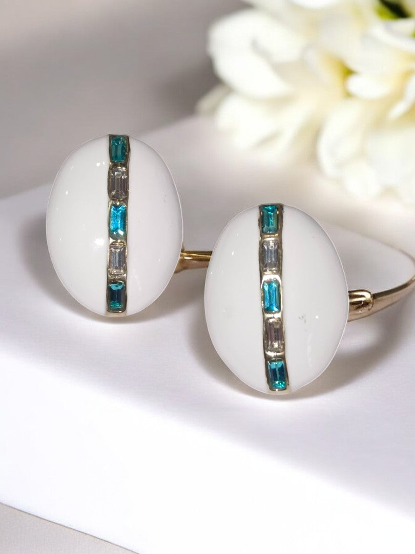 WHITE OVAL WILLIE EARRINGS