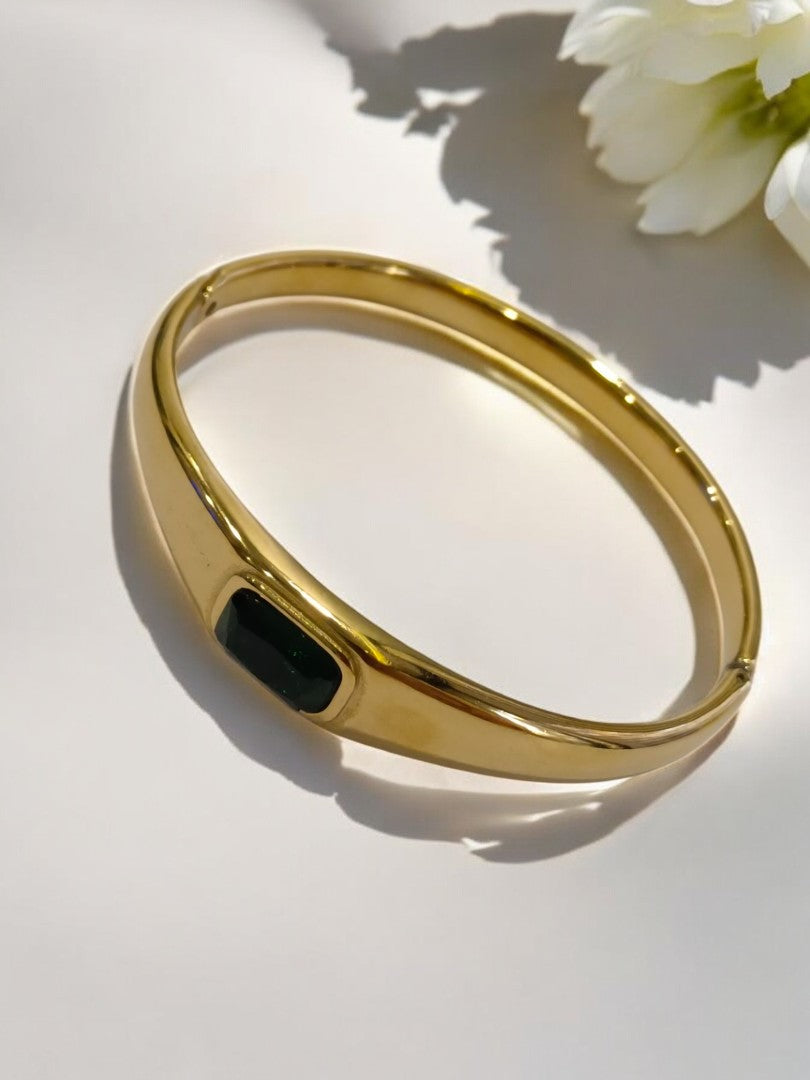 GREEN RECTANGULAR DIAMOND REED BRACELET