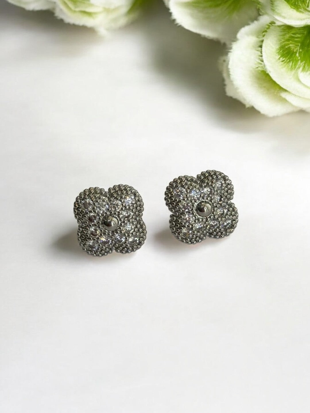 SILVER DIAMOND CLOVER GRISHMAK EARRINGS