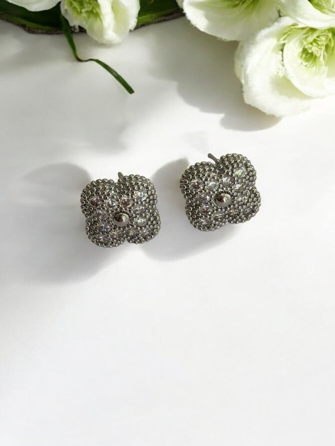 SILVER DIAMOND CLOVER GRISHMAK EARRINGS