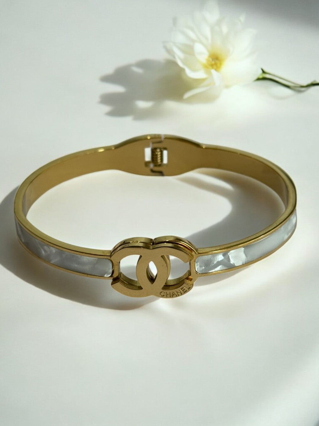 WHITE TRISTAN BRACELET AND EARRING (COMBO)