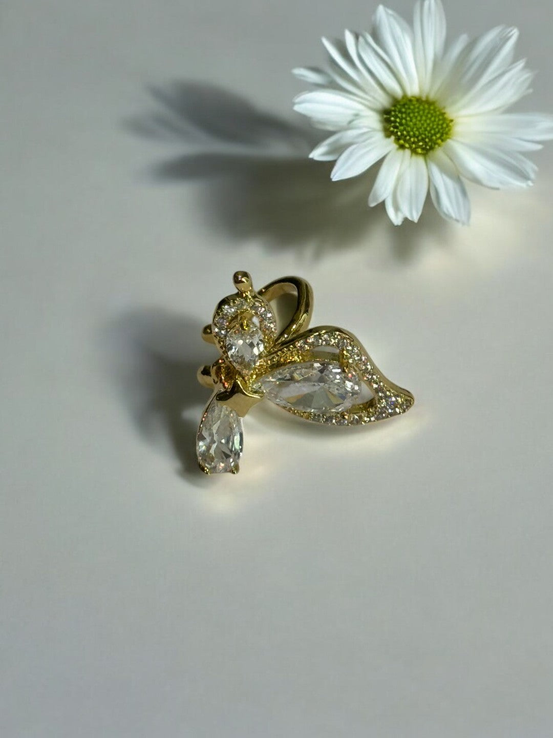GOLDEN DIAMOND BUTTERFLY KIAN LEFT EAR CUFF