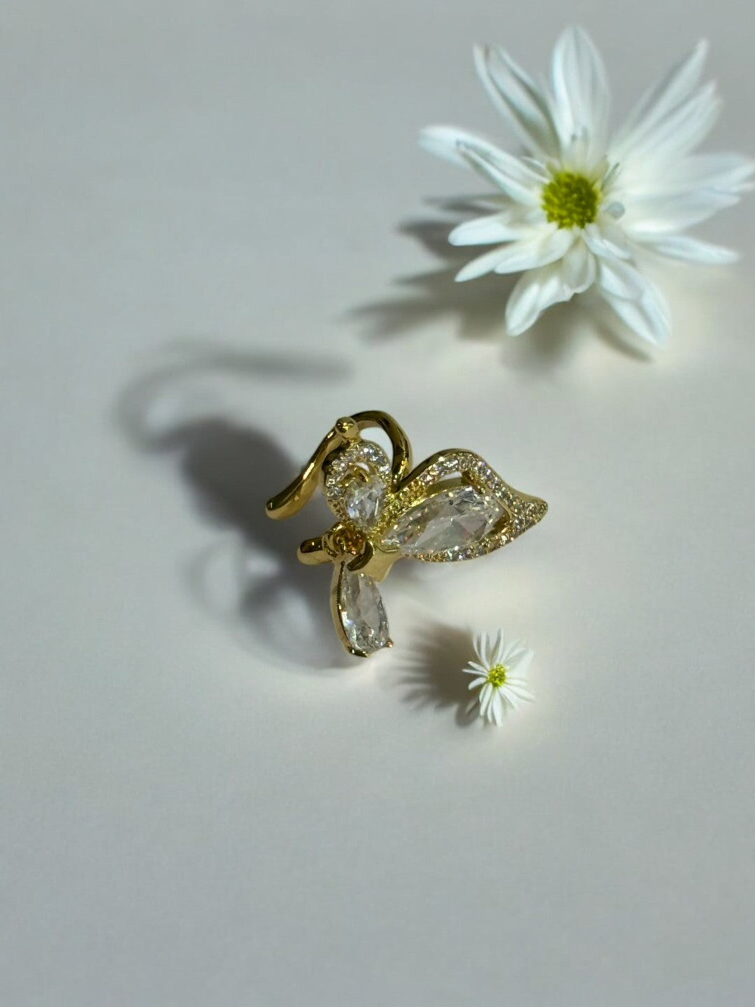 GOLDEN DIAMOND BUTTERFLY KIAN LEFT EAR CUFF