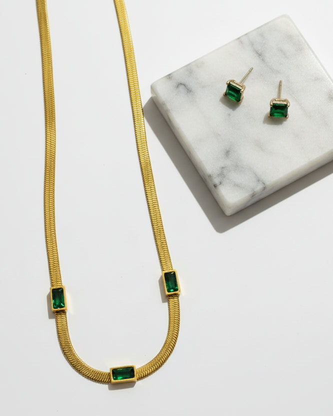 GREEN THREE STONES NECKLACE AND EARRINGS (COMBO)
