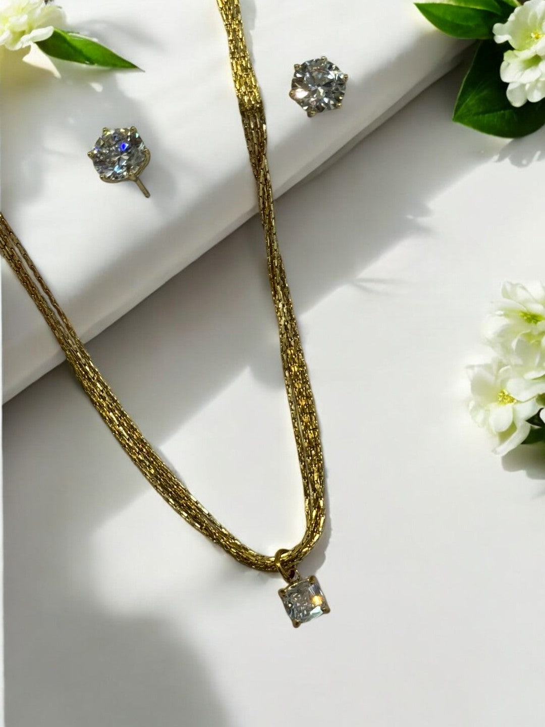 GOLDEN ONE DIAMOND JASON NECKLACE