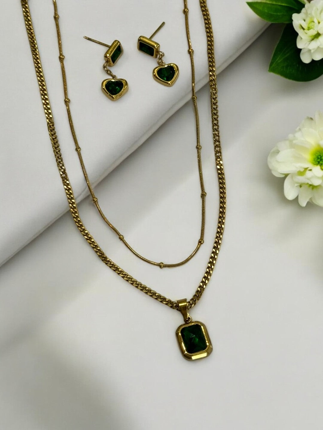 GREEN LAYER NECKLACE AND EARRINGS