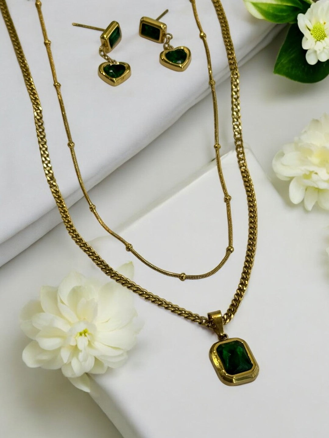 GREEN LAYER NECKLACE AND EARRINGS