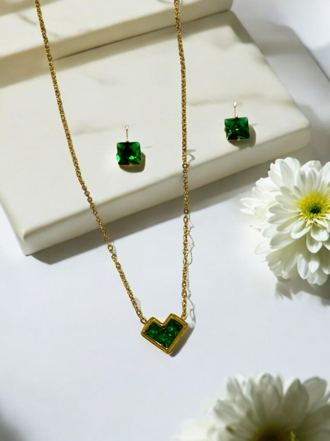 GREEN DIAMOND LUIS NECKLACE