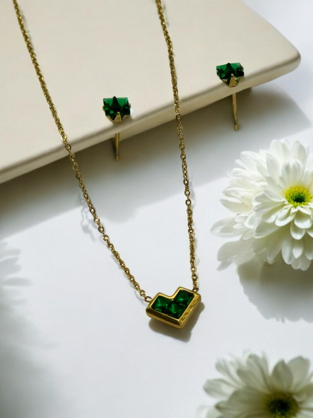 GREEN DIAMOND LUIS NECKLACE