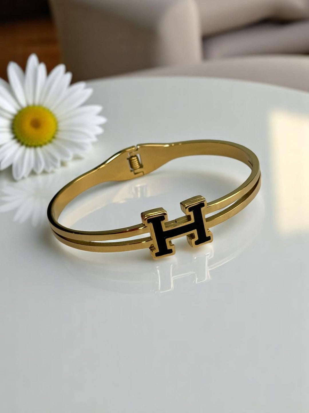 BLACK MYLES BRACELET