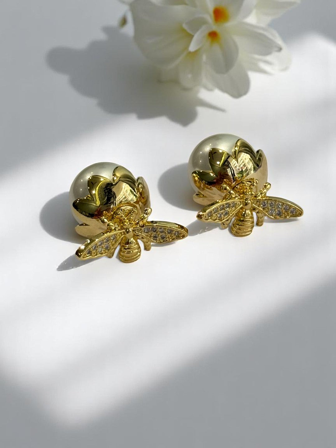 GOLDEN PEARL BUMBLEBEES ATLAS EARRINGS