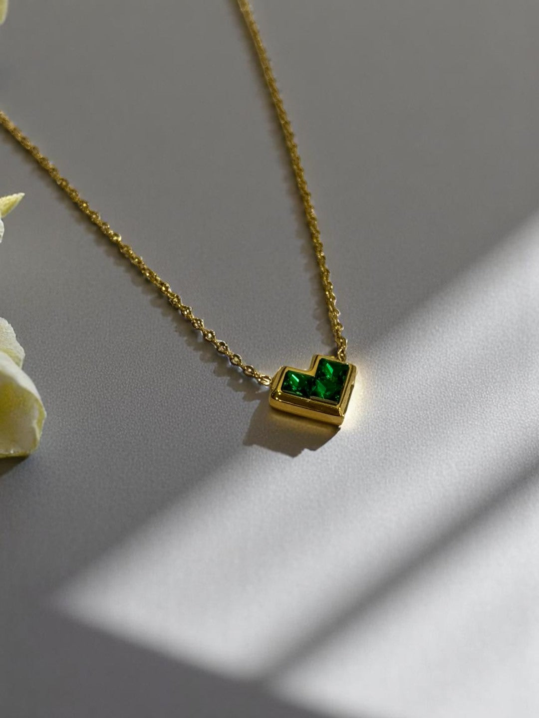 GREEN DIAMOND LUIS NECKLACE