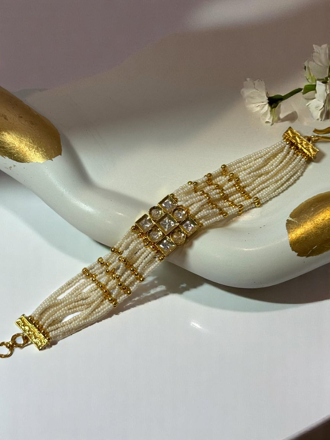 GOLDEN ELINAA KUNDAN BRACELET