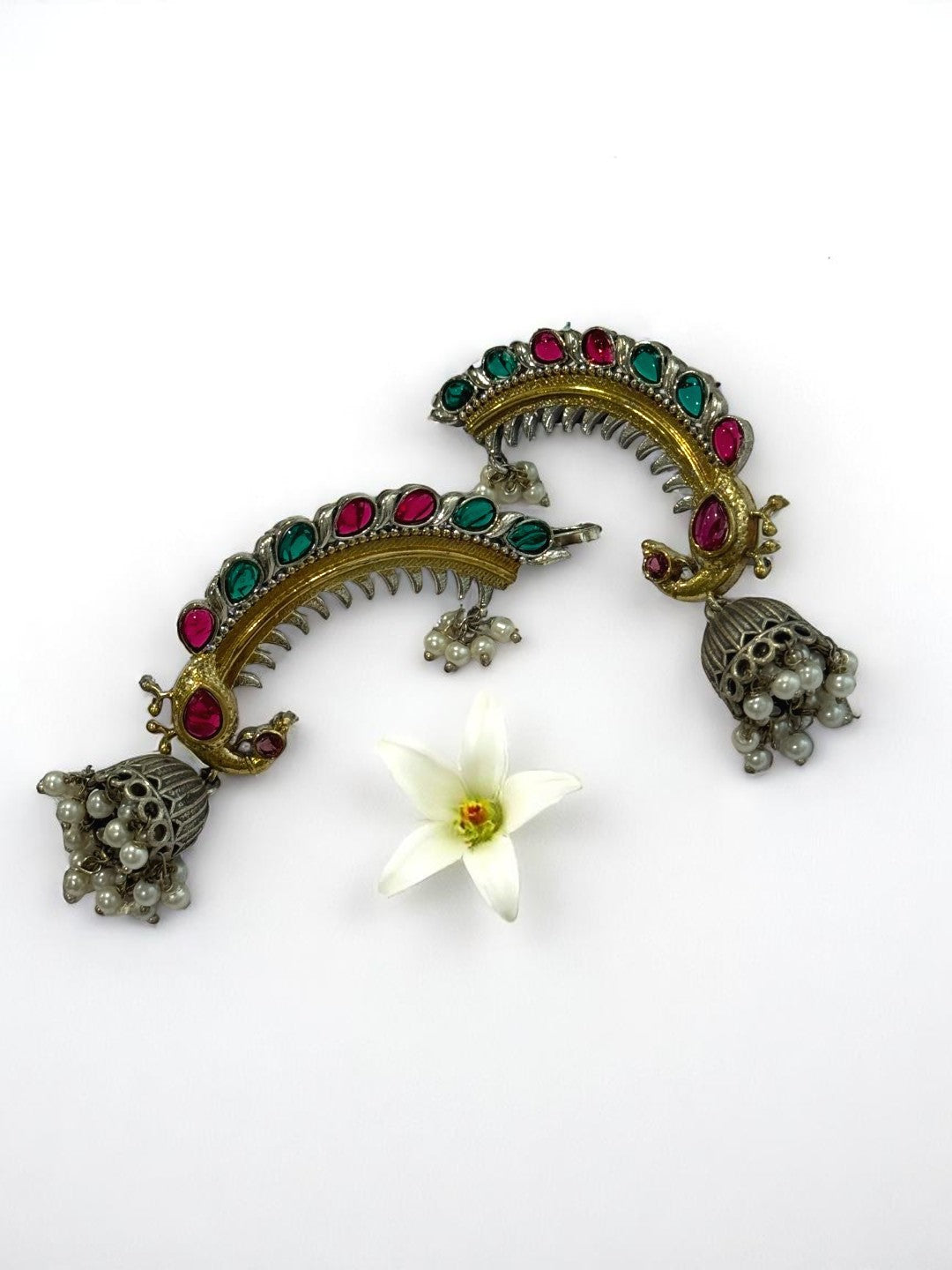 MULTI JUHI GERMAN SILVER EAR CUFF