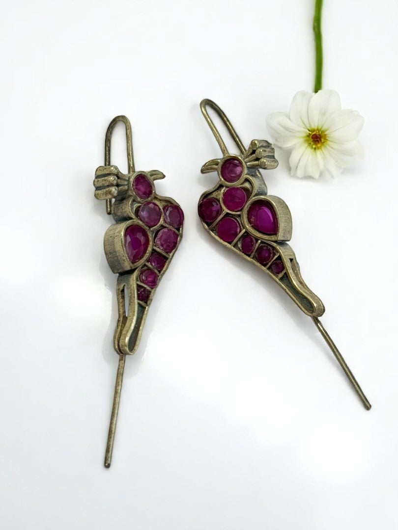 MAGENTA PEACOCK DAIZY GERMAN SILVER EAR CUFF