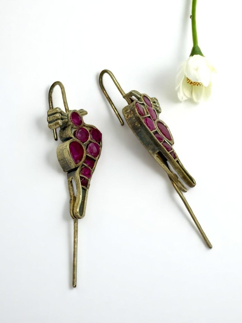 MAGENTA PEACOCK DAIZY GERMAN SILVER EAR CUFF