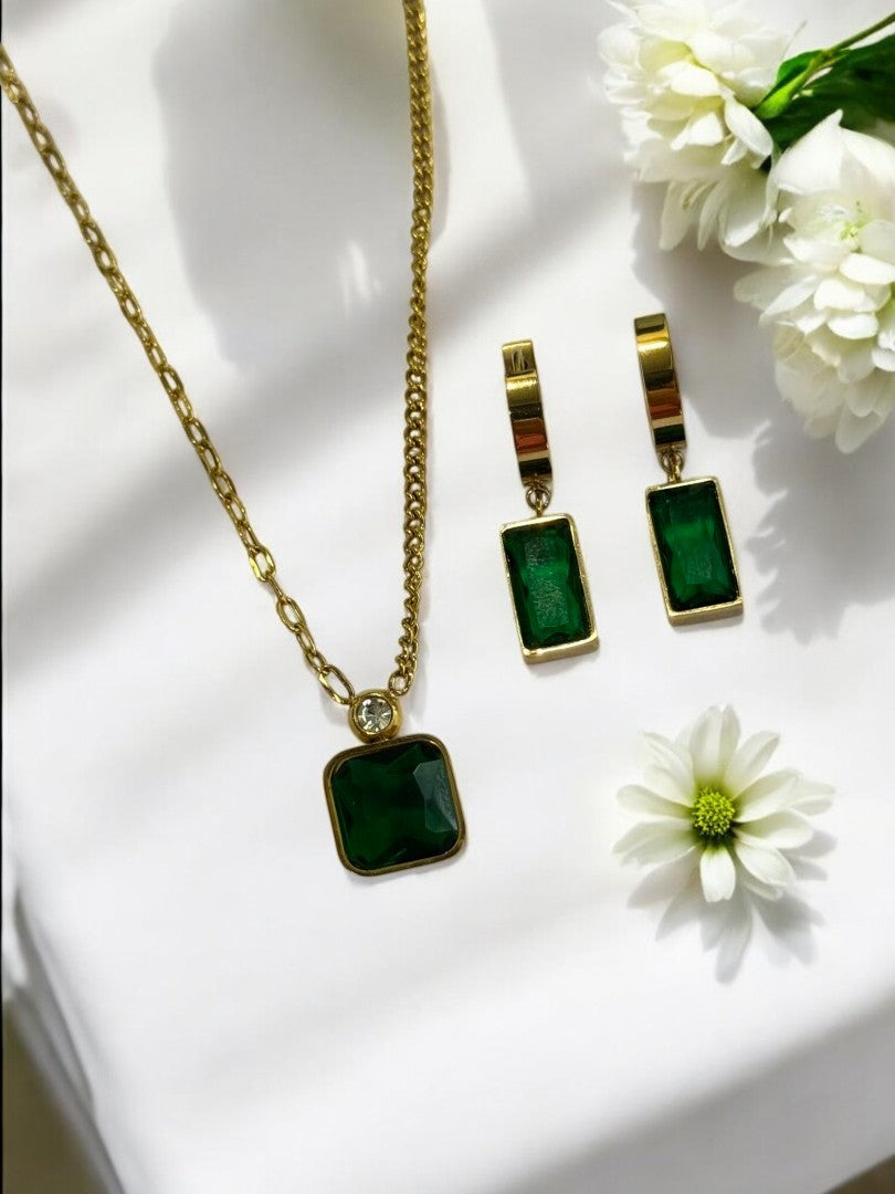 GREEN LUCAS NECKLACE AND EARRINGS (COMBO)