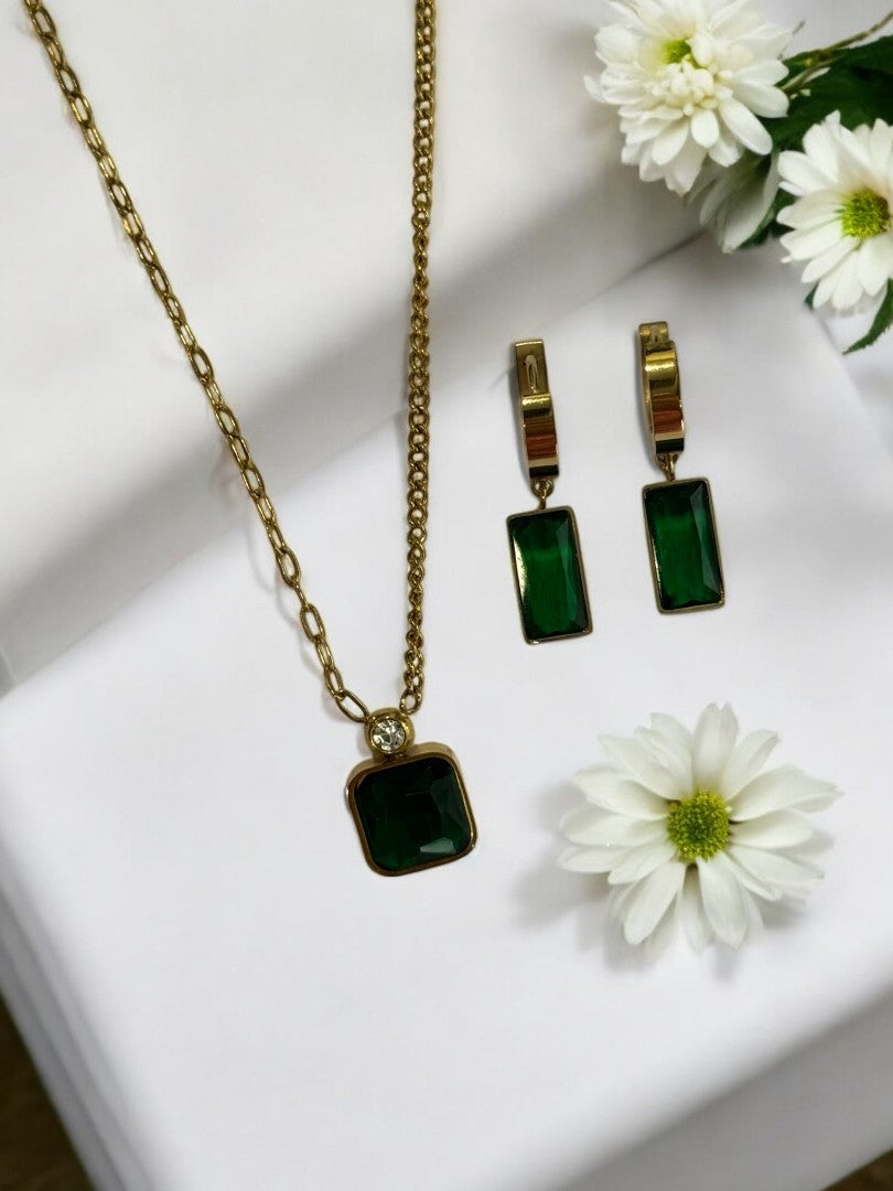 GREEN LUCAS NECKLACE AND EARRINGS (COMBO)