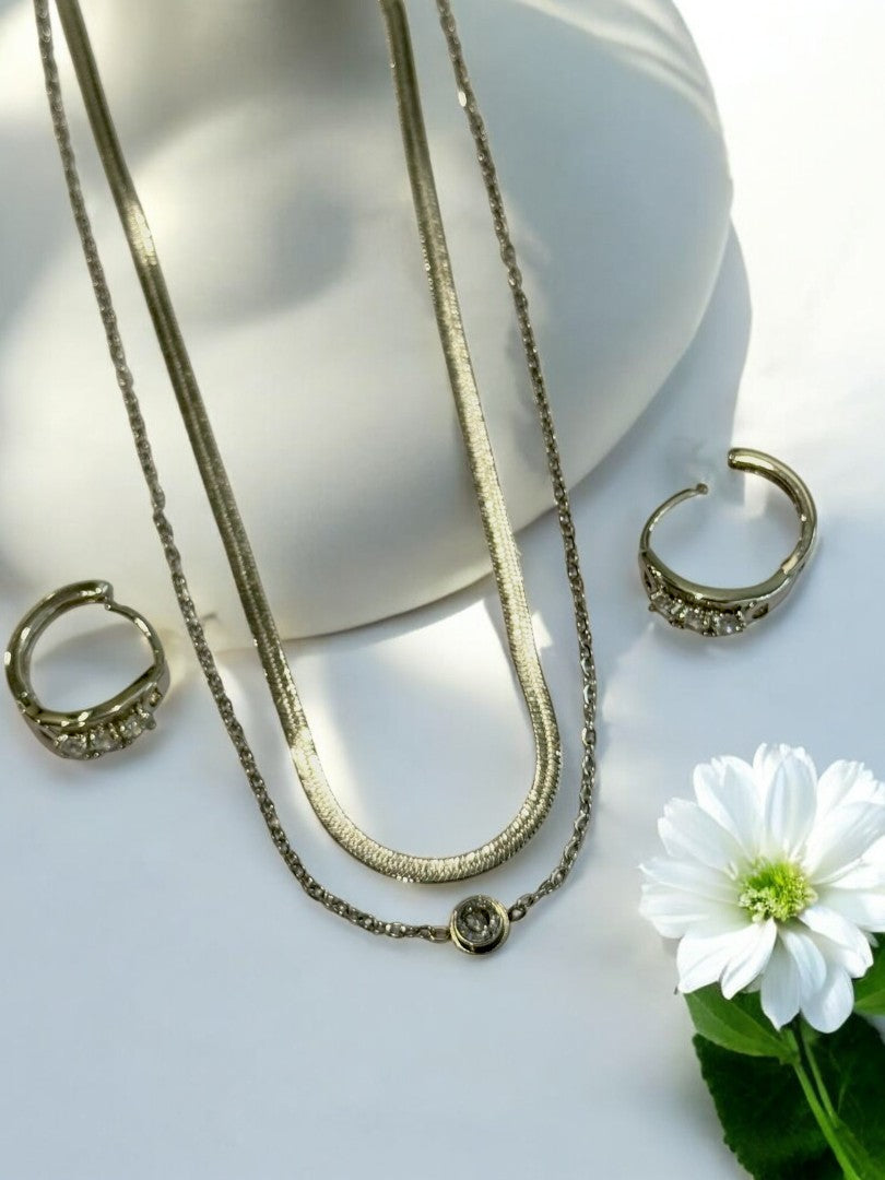 SILVER LAYER DIAMOND SHIBA NECKLACE