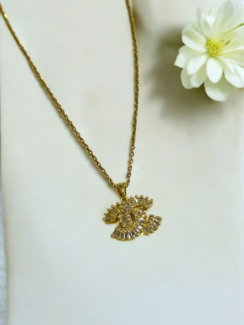 GOLDEN DIAMOND HEMIE NECKLACE