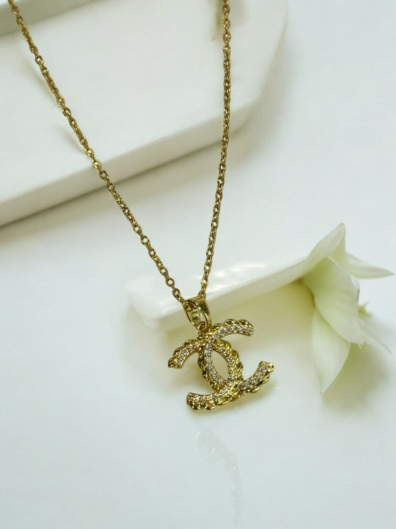 GOLDEN DIAMOND MILLER NECKLACE