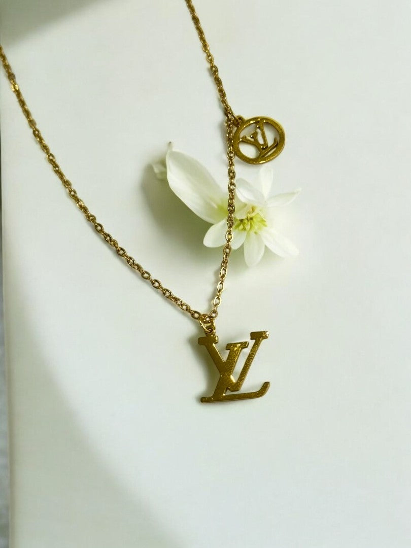 GOLDEN FABIAN NECKLACE