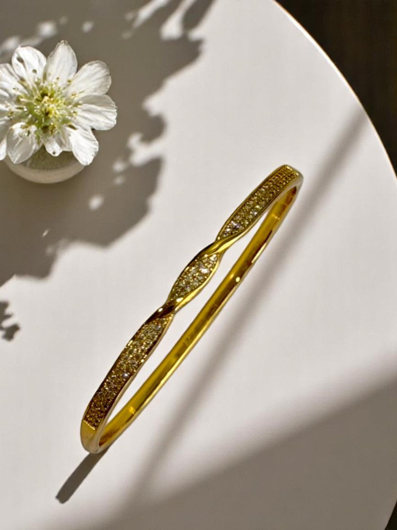 GOLDEN DIAMOND TWISTED KENNETH BRACELET
