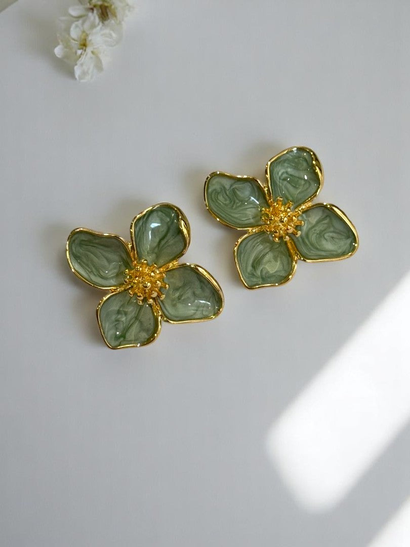 SEA GREEN RESIN ASON EARRINGS