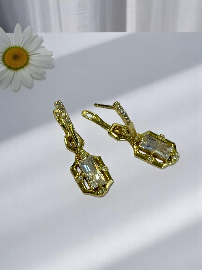 GOLDEN RECTANGULAR DIAMOND COLE EARRINGS
