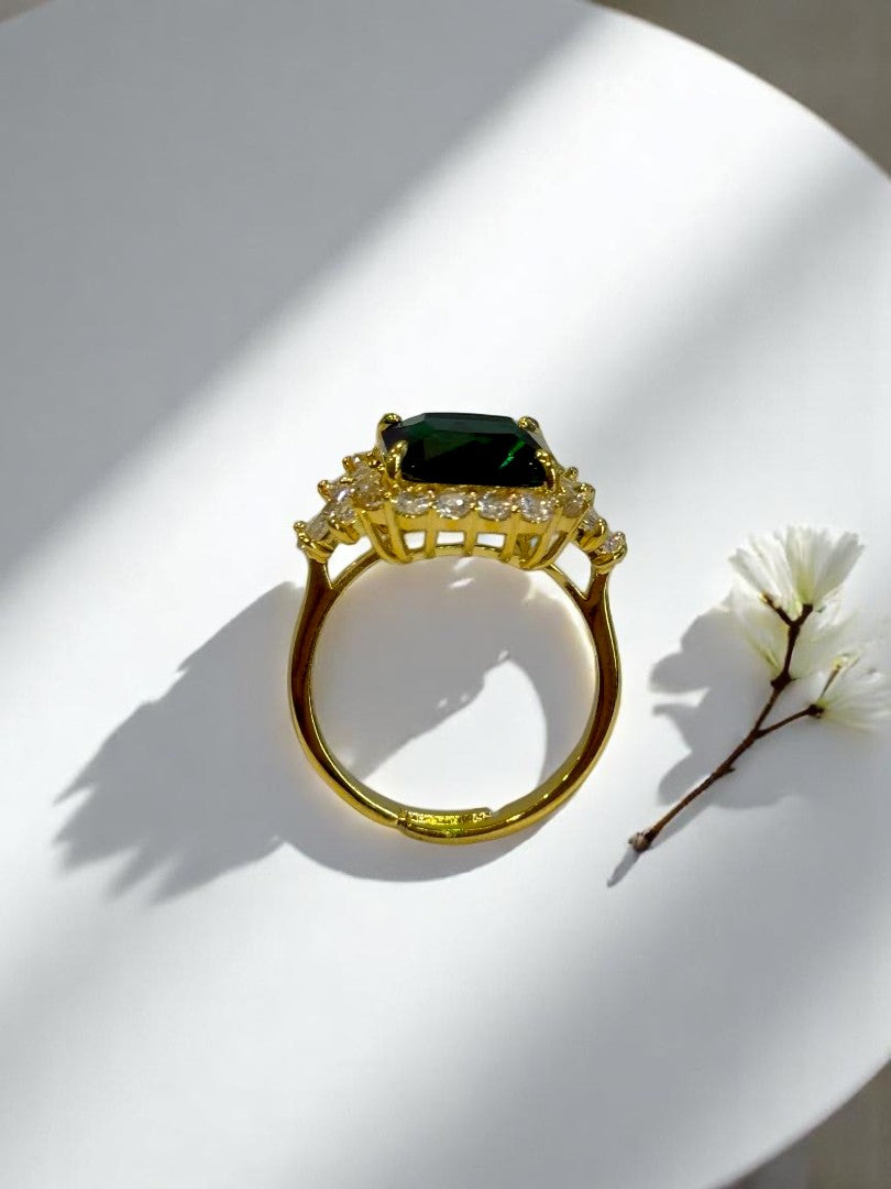GREEN DIAMOND HRUVINA RING